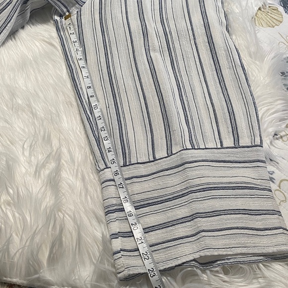 Sundance Blue and White Striped cotton Capri pants - Picture 5 of 7